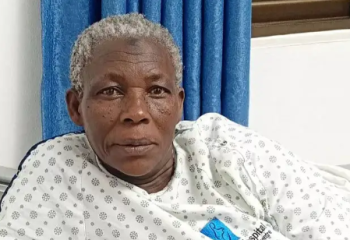 70 жастағы әйел егіз босанды