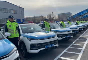 Жамбылские полицейские получили электромобили отечественного производства