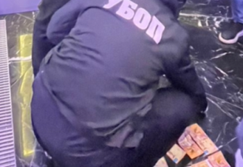 Оралда ақша бопсалаумен айналысқан 3 адам ұсталды