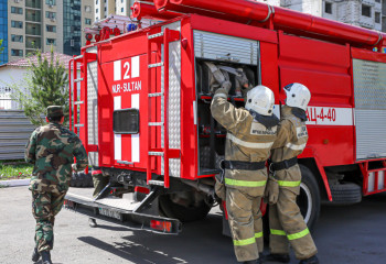 Пожар произошел на территории известного банного комплекса в Астане