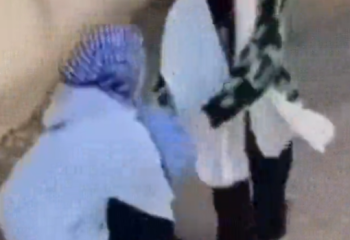 Хиджаб киген қыздардың төбелесі желіні шулатты