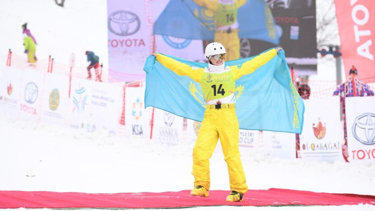 Zhanbota Aldabergenova grabs  bronze medal  freestyle skiing at Ruka World Cup