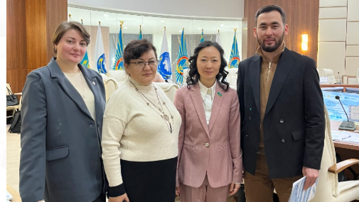 В Казахстане стартовала акция "Волонтером быть легко"
