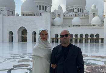 Жена Джейсона Стэтхэма надела хиджаб