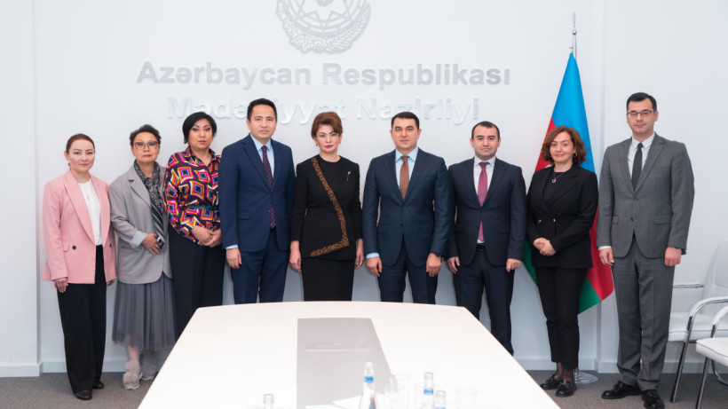  организаторов 