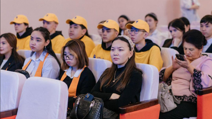  Абай облысының әкімдігі 