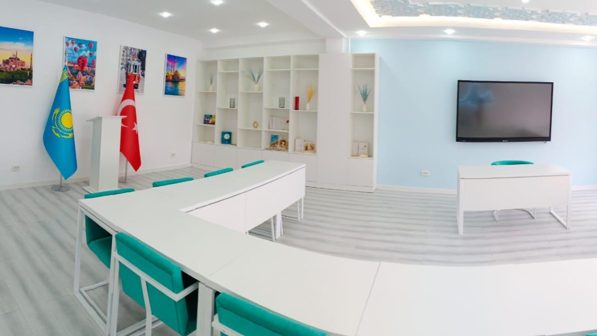 Центр турецкого языка и культуры создали в вузе Караганды