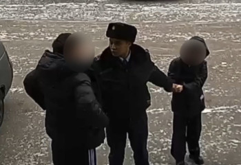 Семейде ішіп алған ер адам кішкентай қызға шабуылдады