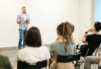 Более 200 казахстанских учителей проходят стажировку за рубежом по программе 