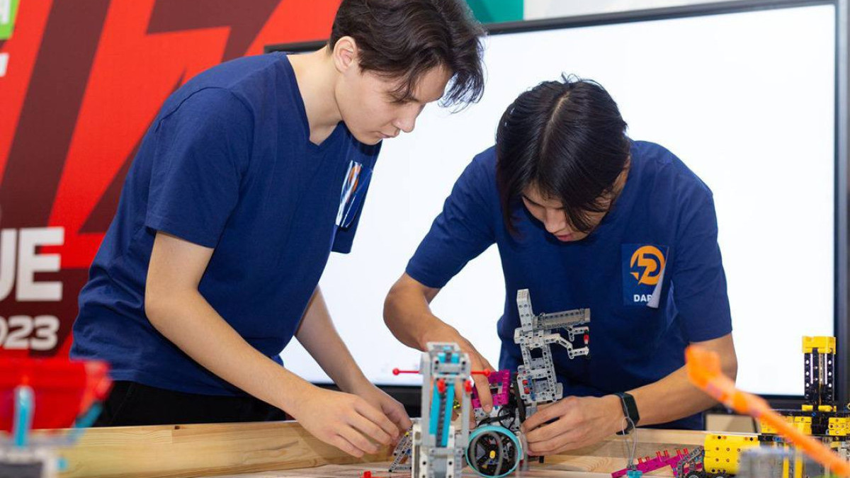  Ministry of Education 