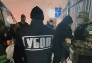 Рэкетиры вымогали деньги у шахтеров Кармета