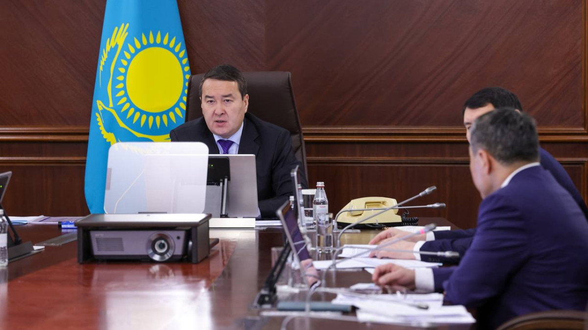 Үкімет басшысы Әлихан Смайыловтың төрағалығымен Су кеңесі өтті