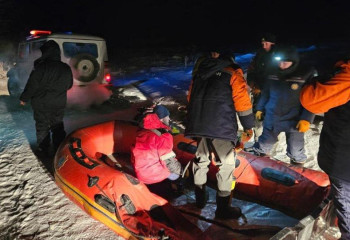 Өзенде тұрып қалған 9 адамға құтқарушылар көмекке келді