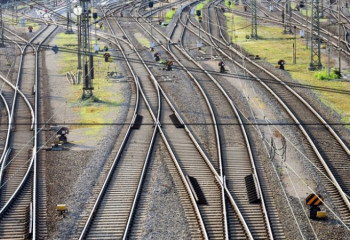 Алдағы үш жылда 1300 шақырым темір жол іске қосылмақ