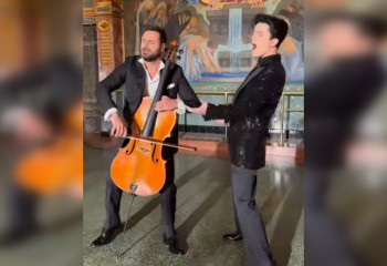 Две звезды на одной сцене: Димаш Кудайберген выступил дуэтом с виолончелистом Степаном Хаусером