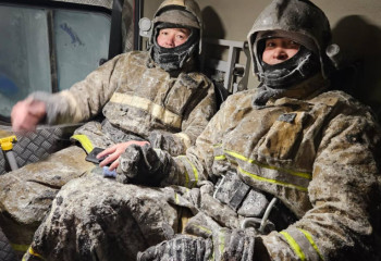 Желіде Ақмола облысында үстін мұз басқан өрт сөндірушілердің суреті тарады