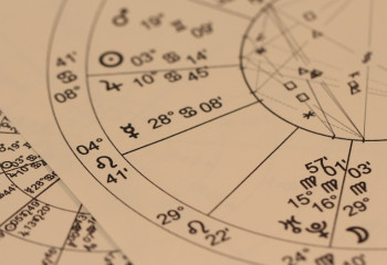 Жұлдыз жорамал: жаңа жылда кімдердің өмірі күрт өзгереді