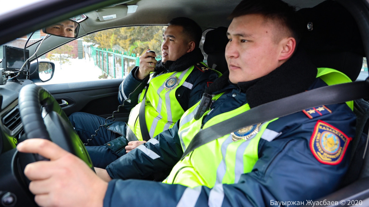 Көлік полицейлері такси жүргізушілерін жауапқа тартты