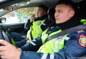 Көлік полицейлері такси жүргізушілерін жауапқа тартты