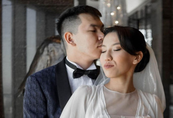 Әнші Кенжебек Нұрдолдайдың тойы шынымен бейнебаянның түсірілімі ме