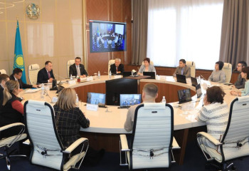 ШҚО-да қоғам белсенділерімен Қазақстандағы бірыңғай уақыт белдеуі талқыланды