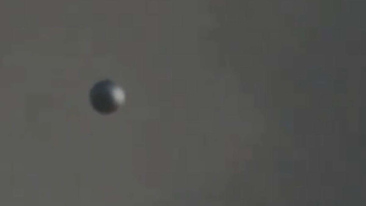  twitter.com/IHuntUFOs 