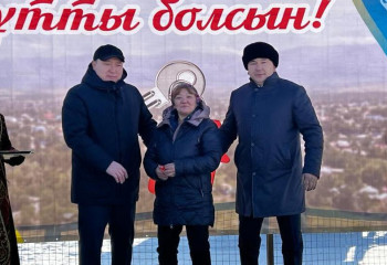 В Урджарском районе области Абай 40 семьям вручили ключи от новых квартир