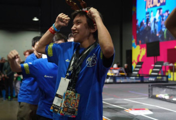 Создатели роботов и дронов боролись за 10 млн тенге в Алматы