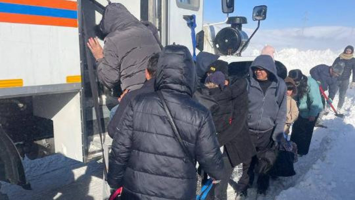 Более 5 тысяч человек спасено на автодорогах за два дня в Казахстане