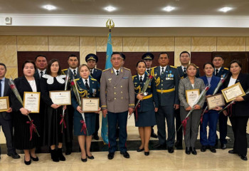 262 сотрудника МЧС получили ведомственные награды