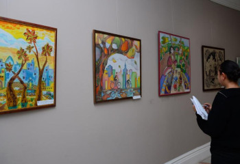 В военном музее открылась выставка художественной школы