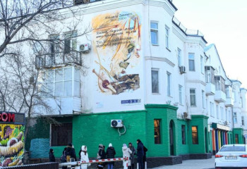 Посвященный Александру Затаевичу мурал открыли в Астане