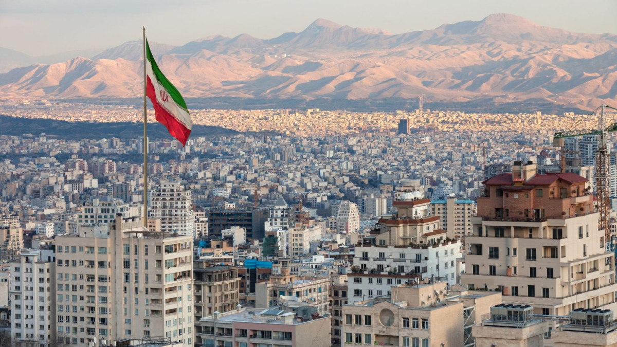 Иран 32 мемлекет үшін визалық режимді түбегейлік жоймақ