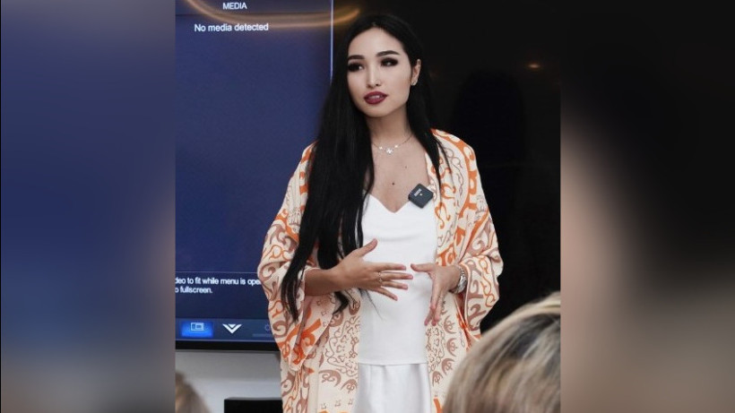  instagram.com/aydana_omarova 