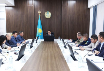 Жамбыл облысында қар басқан жолдарды тазалау жалғасып жатыр