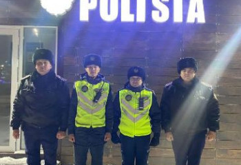 Двух мужчин из-под льда вытащили полицейские Костанайской области