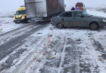 Минпросвещения выразило соболезнования по погибшим в ДТП детям и педагогу