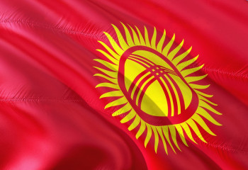 В Кыргызстане официально изменят государственный флаг