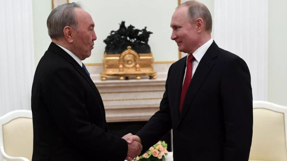 Назарбаев  Мәскеуге барып, Путинмен кездесті