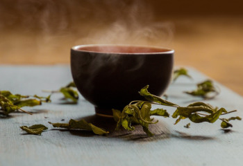 Сиқырлы сусын: жас әрі сұлу болып қаламын десеңіз...