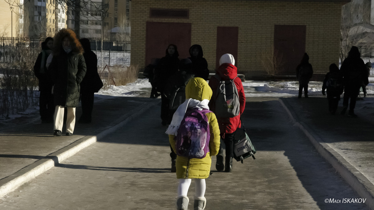 Названы даты зимних каникул для школьников Казахстана: на Новый год они отдохнут 10 дней