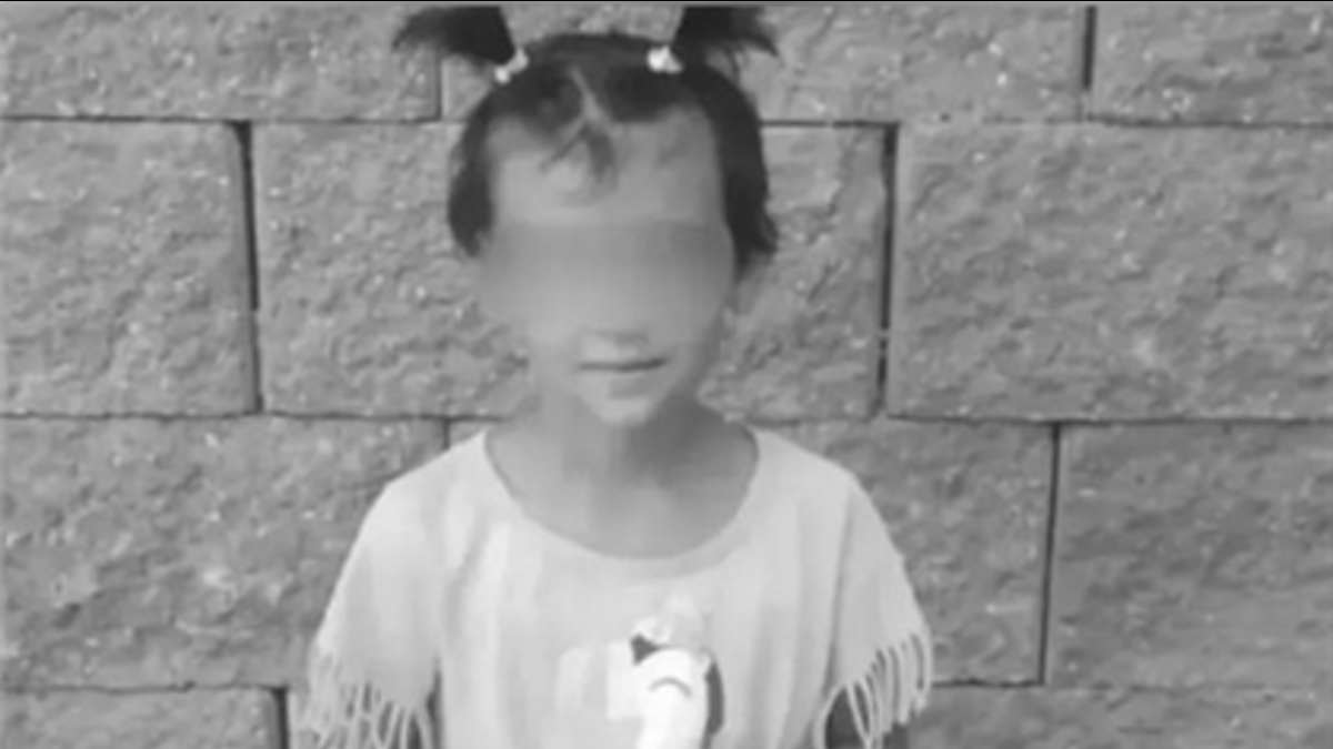  dinatansari / instagram 