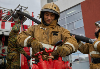 Есік қаласында бірнеше сауда орталығы өртке оранды