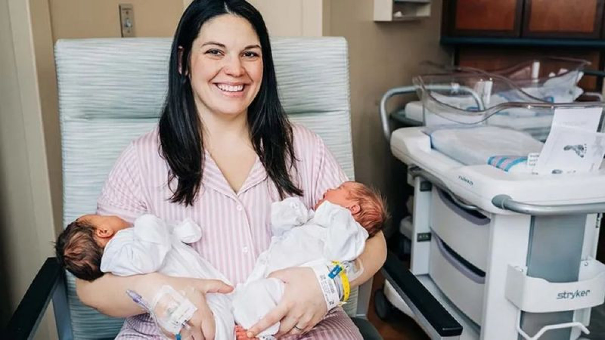 Американка с двойной маткой родила двух детей за два дня