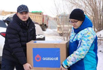 Астанада мұқтаж жандарға азық-түлік себеті таратылып жатыр