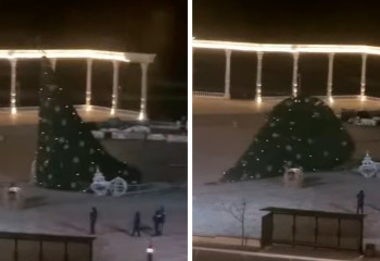 Ақтаудың бас шыршасы желге шыдамай құлап қалды