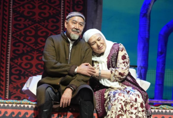 Астанадағы театрда «Патша көңілім, не дейсің?!» спектаклінің премьерасы өтті