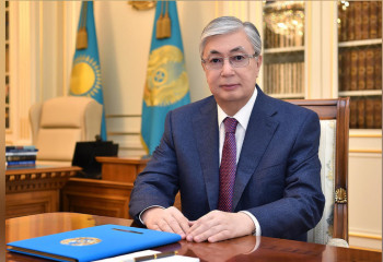 Дети мечтали о велосипеде, домбре или компьютере – Президент Казахстана ответил на письма детей и подарил им новогодние подарки