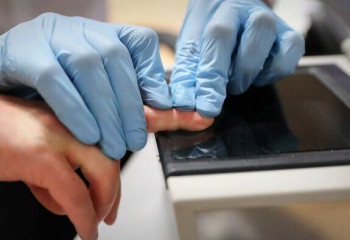 Иностранцы будут обязаны проходить дактилоскопическую регистрацию в Казахстане с января 2024 года