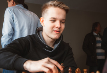 Казахстанец Денис Махнев победил супергроссмейстера Фабиано Каруано